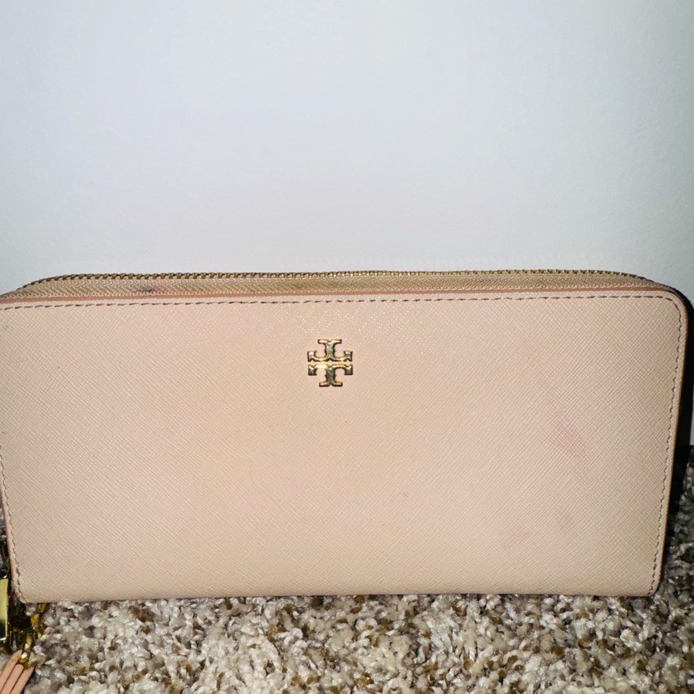 Tory Burch Emerson Blush Zip Around Wristlet Wallet
